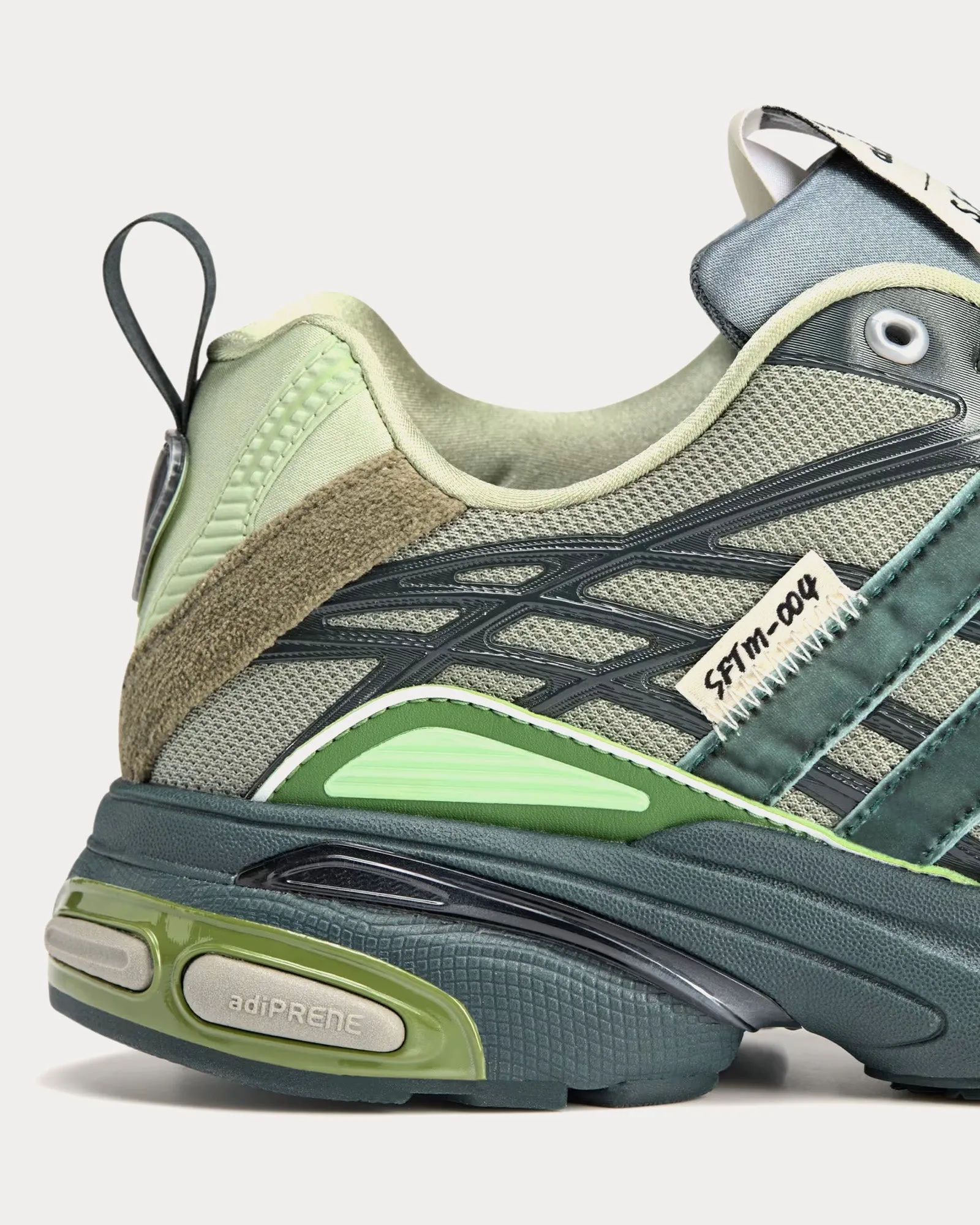 Adistar Cushion Shadow Green / Collegiate Green / Bold Onix Low Top Sneakers