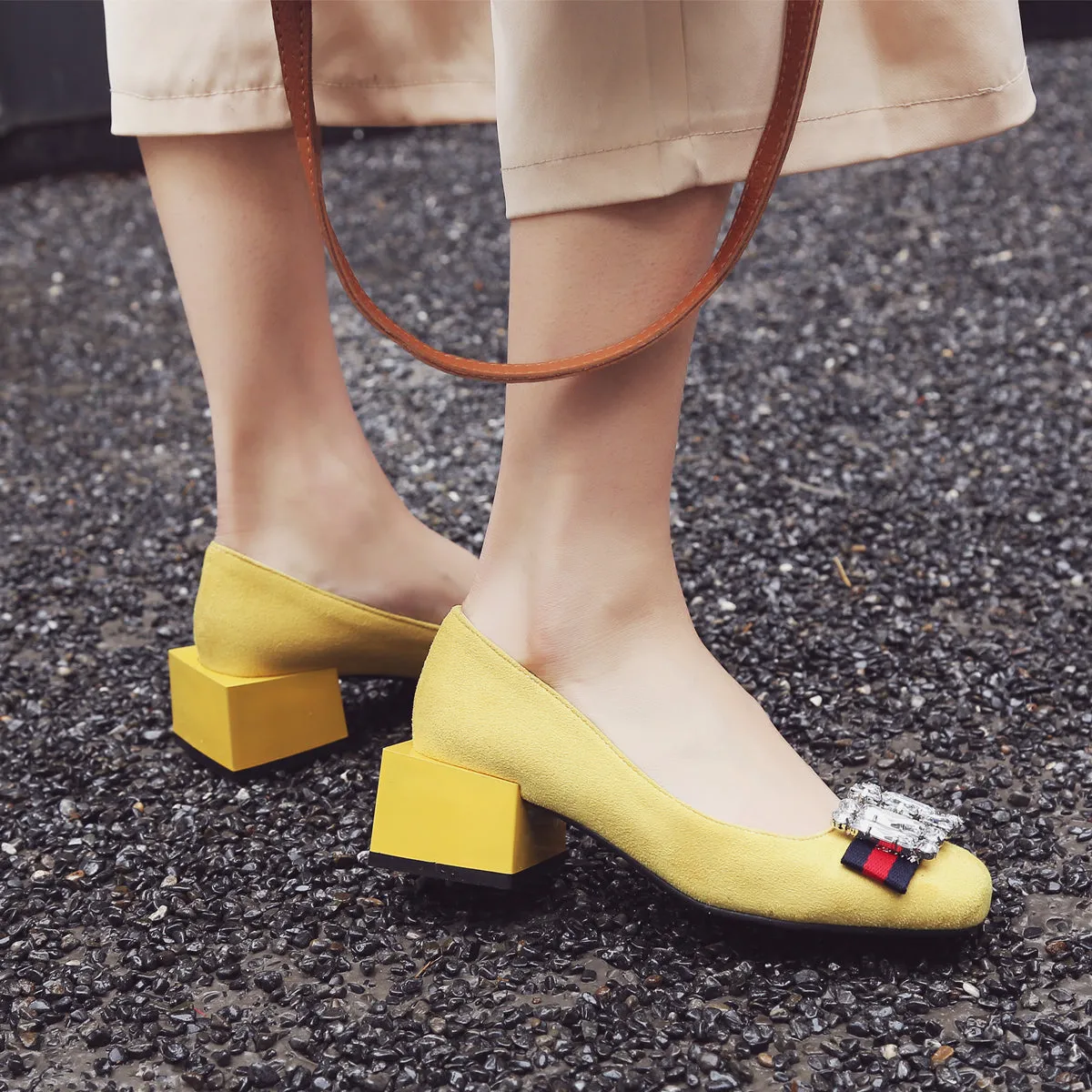 Bigsizeheels Suede square toe rhinestones with thick heels - Yellow