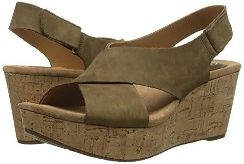Caslynn Shae Wedge Sandal Khaki 85 M Us