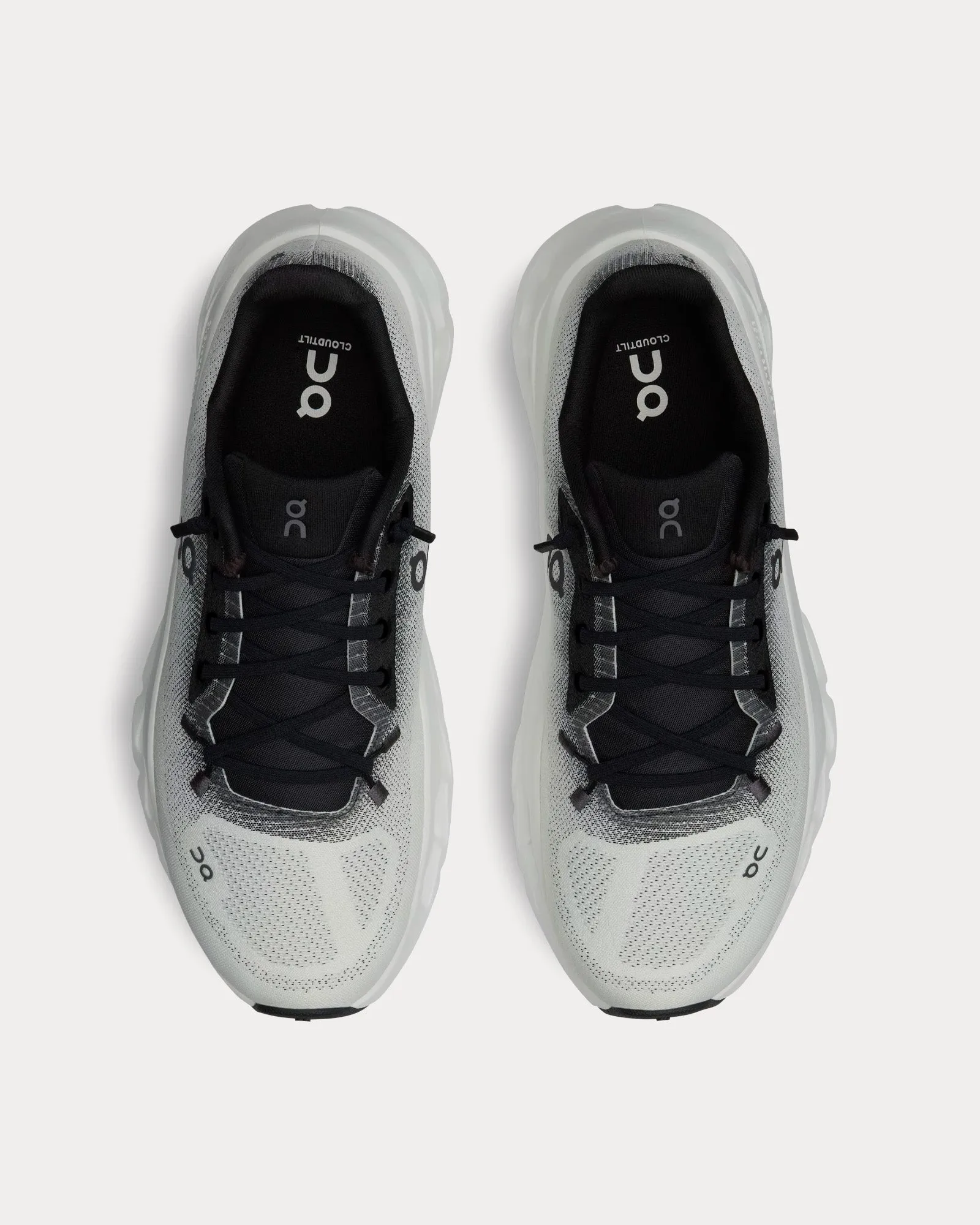 Cloudtilt Black / Ivory Low Top Sneakers