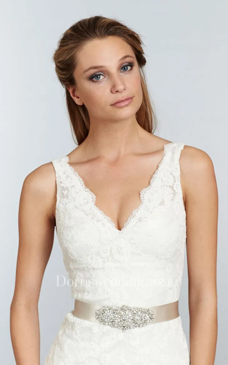 Elegant Sleeveless V-Neck Lace Dress With Beaded Ribbon Belt