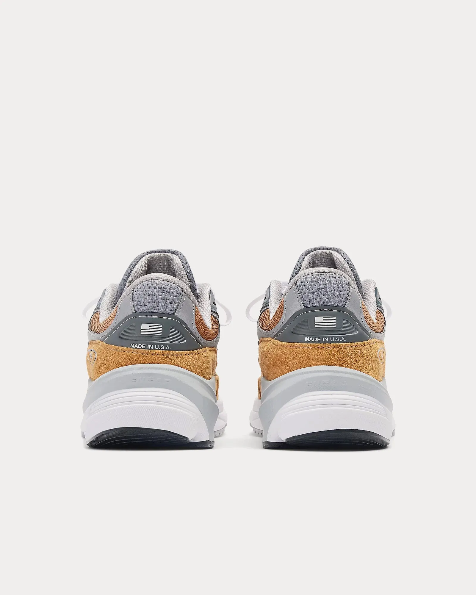 Made in USA 990v6 Workwear / Grey Low Top Sneakers