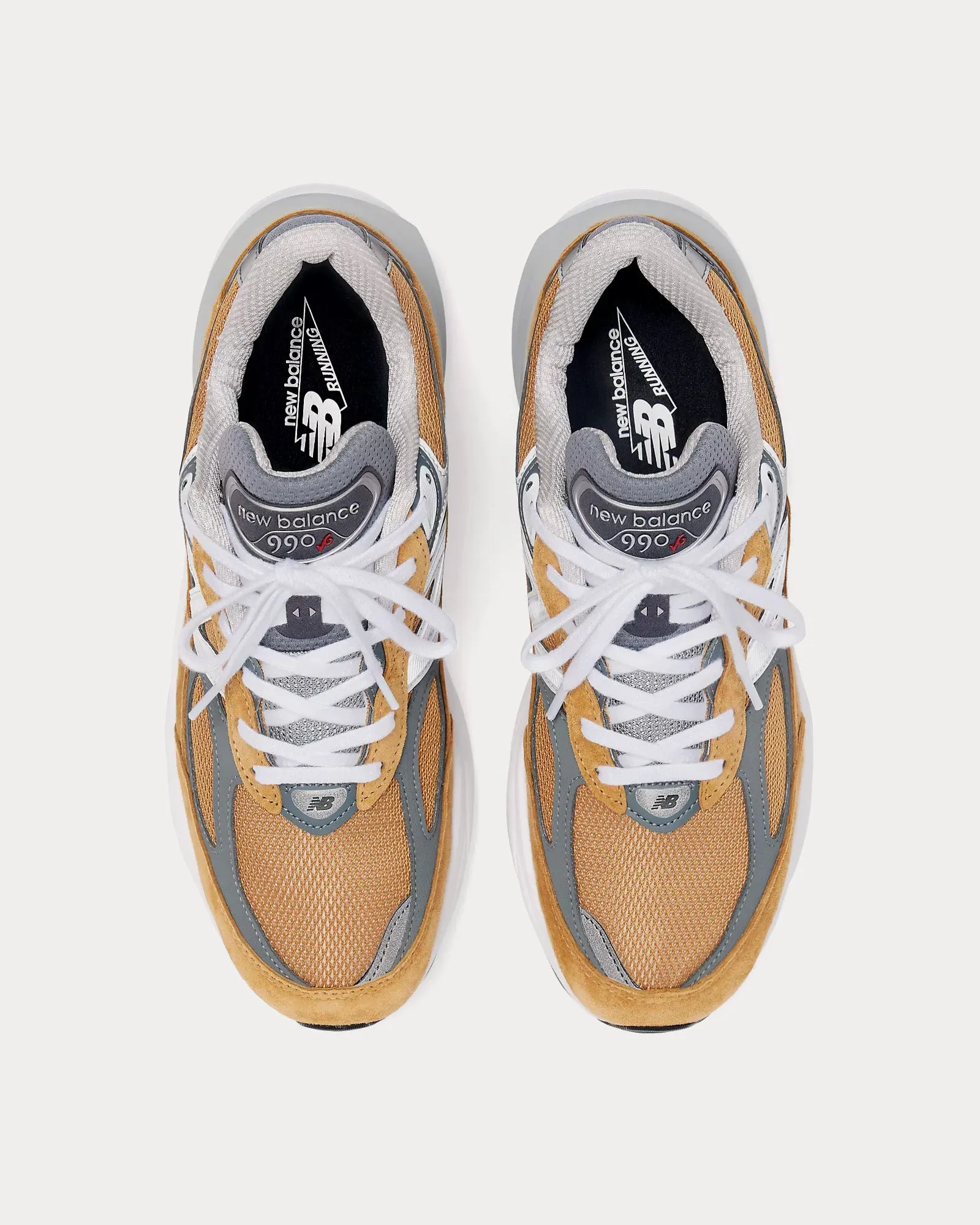 Made in USA 990v6 Workwear / Grey Low Top Sneakers