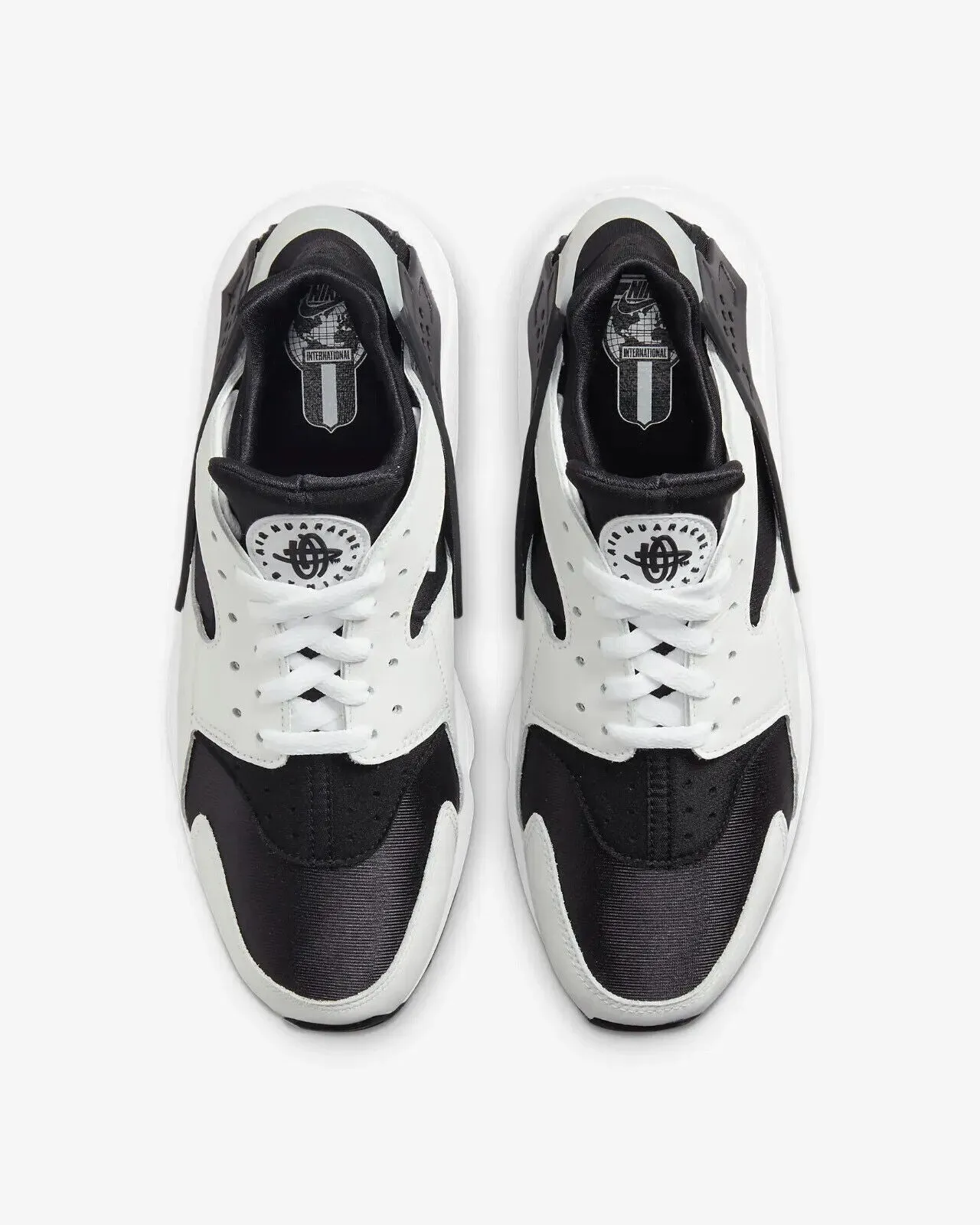 Nike Air Huarache DD1068-001 Mens Black White Leather Running Sneaker Shoes D122