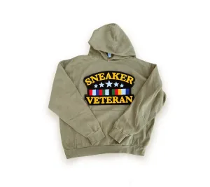 Sneaker Veteran Chenille Patch Olive Hoodie
