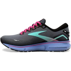 Women Sleek Performance Running Shoes