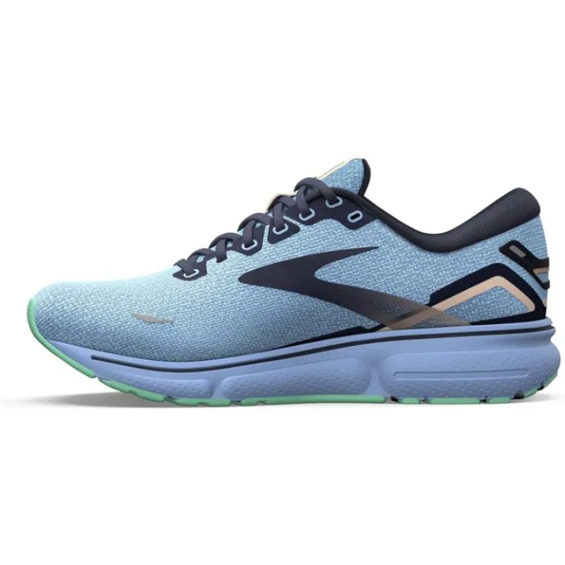 Women Sleek Performance Running Shoes