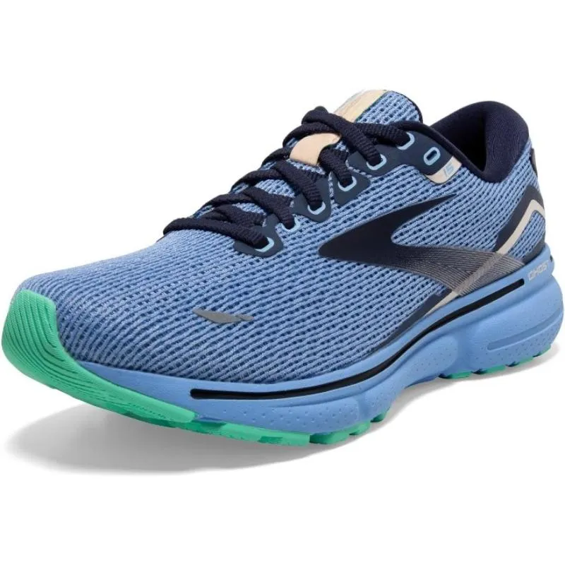 Women Sleek Performance Running Shoes